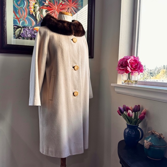 Beige Cashmere Coat w/ Brown Mink Collar MCM Vintage c1960s  - Fits S-M - Picture 1 of 15